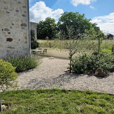 Gate De Charme Avec Jardin Clos - 2 Pers. - Fr-1-532-30 * Saponay